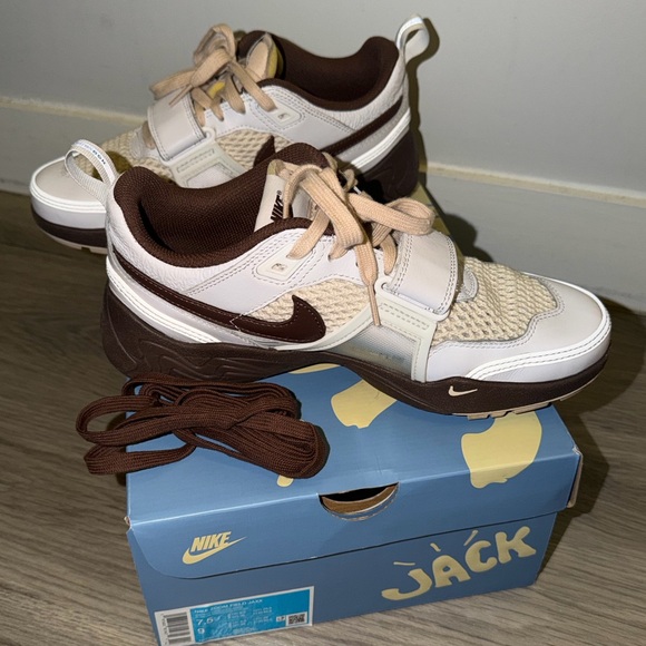Travis Scott Nike Zoom Field Jaxx